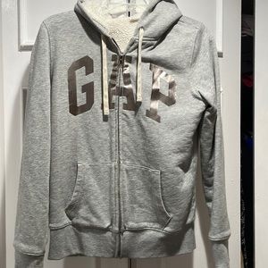 Gray gap hoodie, fleece lined